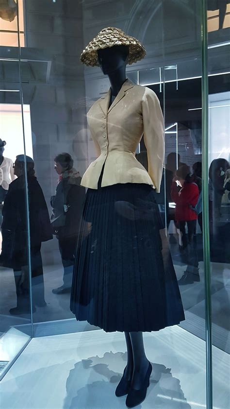 dior d arch|dior bar suit history.